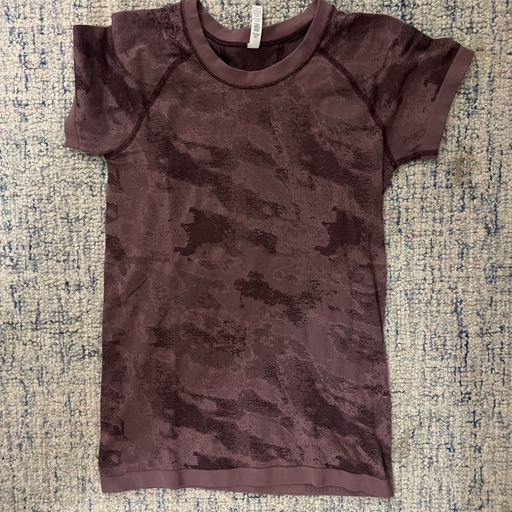 Athleta top size small
